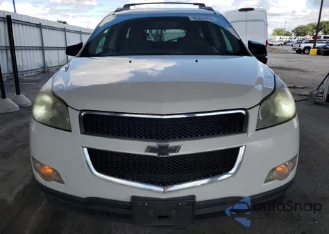 2011 Chevrolet Traverse Ls z USA, uszkodzony, nr VIN 1GNKVEED4BJ259906
